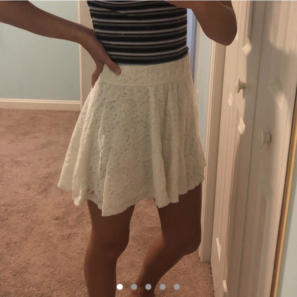 white hollister flowy skirt
